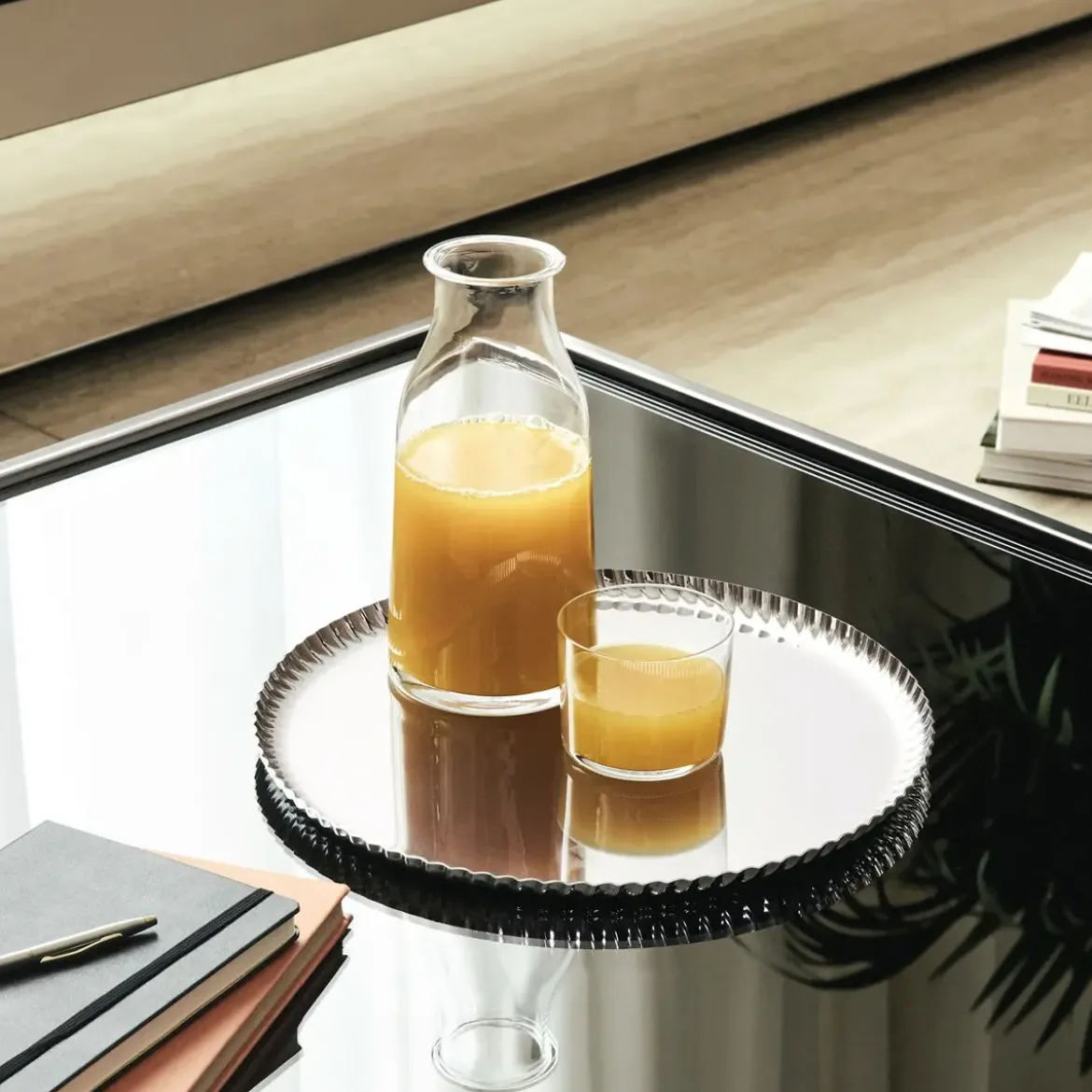Alessi Tablett aus Edelstahl 18/10 rund 31x1,5cm