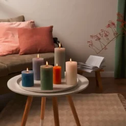 Bolsius 4er Pack Stumpenkerze 80/68 Rustik Shine olivengrün 70