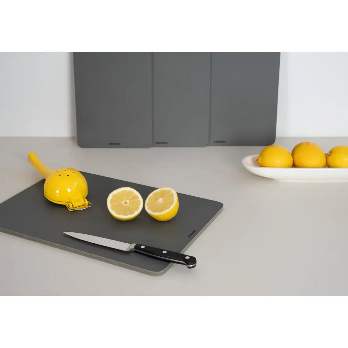 Continenta Schneidebrett 24x16x1 cm Duracore grau