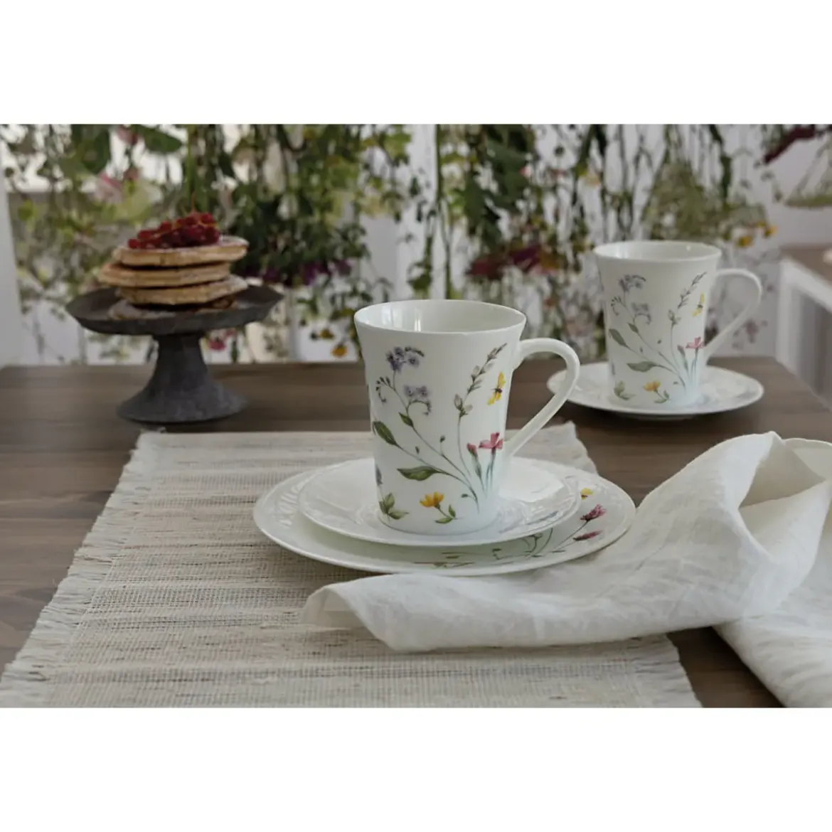 Hutschenreuther Becher mit Henkel Nora Spring Vibes