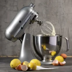 KitchenAid Küchenmaschine 4,8 l 300 W Artisan Premium Medaillon Silber