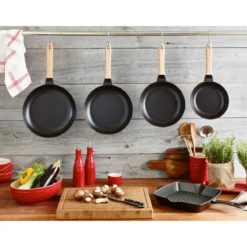 Staub Bratpfanne 24 cm schwarz