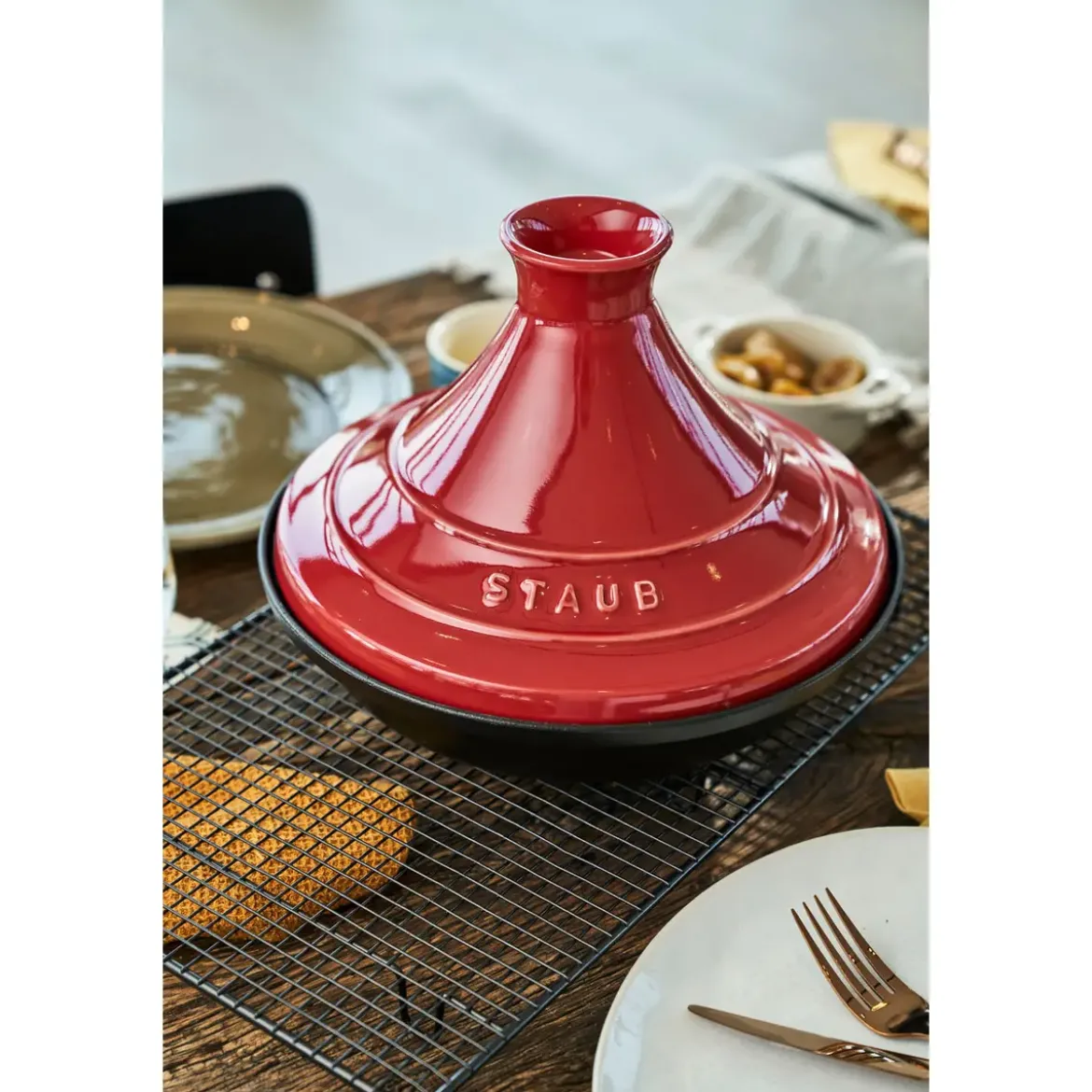 Staub Tajine 28 cm kirschrot